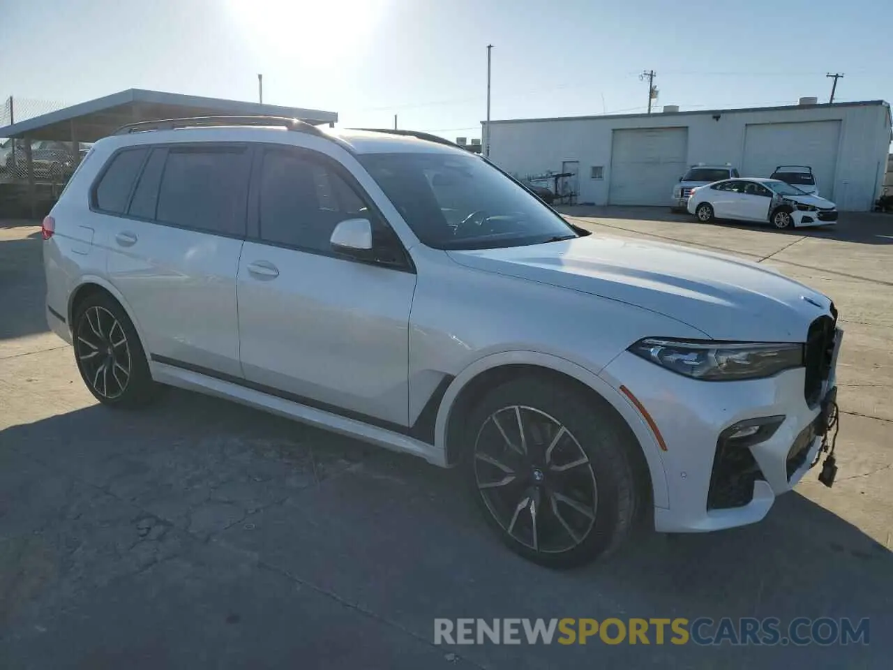 4 Photograph of a damaged car 5UXCW2C52KL089472 BMW X7 2019