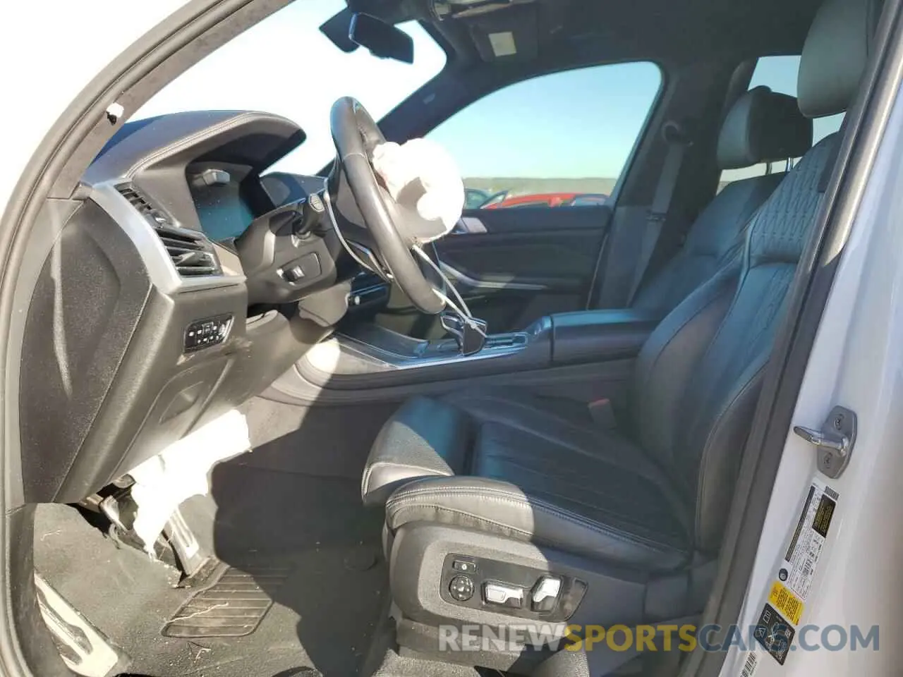 7 Photograph of a damaged car 5UXCW2C52KL089472 BMW X7 2019