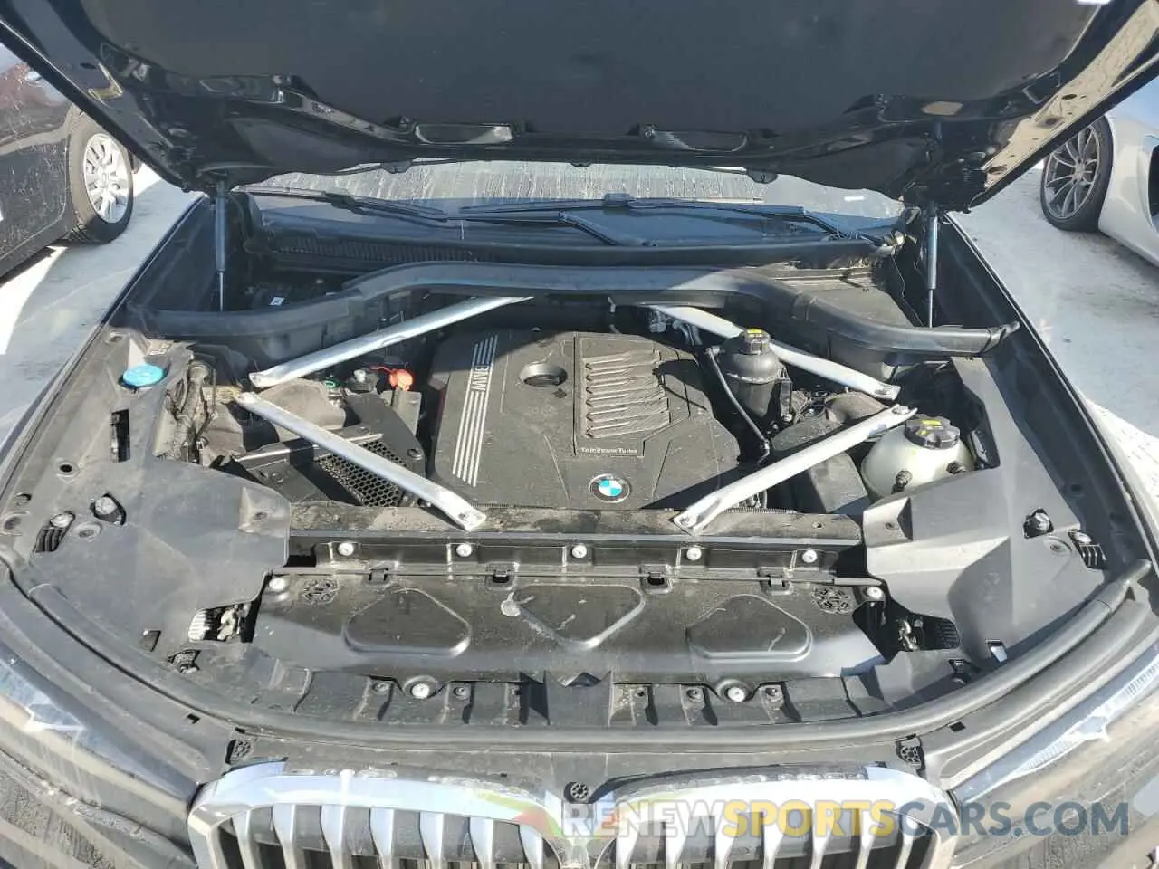 11 Photograph of a damaged car 5UXCW2C53KL084698 BMW X7 2019