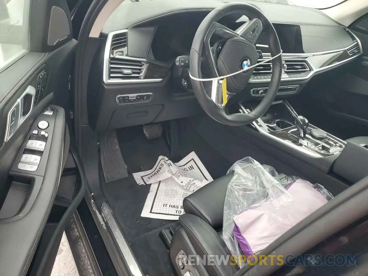8 Photograph of a damaged car 5UXCW2C53KL084698 BMW X7 2019