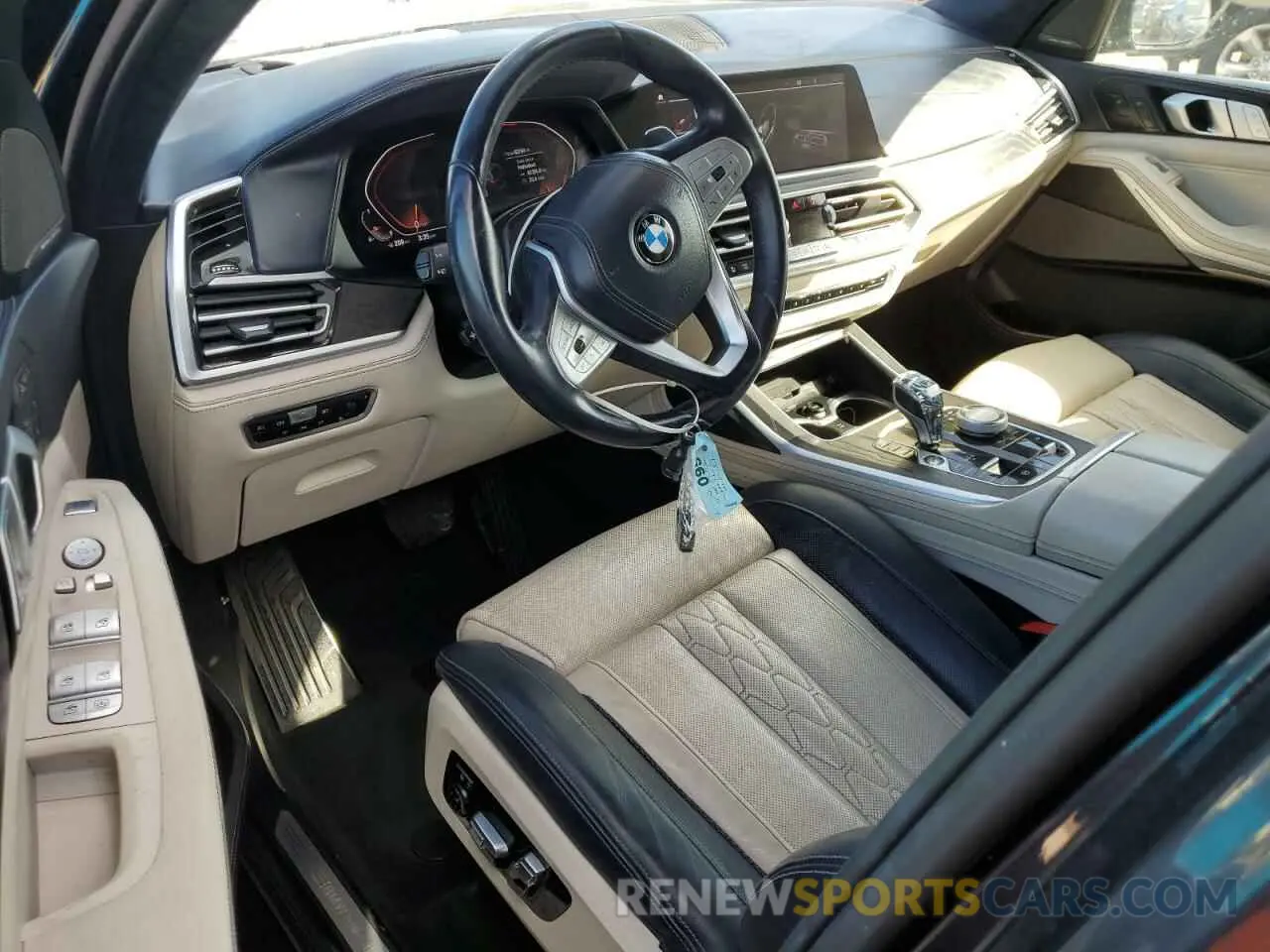 8 Photograph of a damaged car 5UXCW2C53KL085477 BMW X7 2019