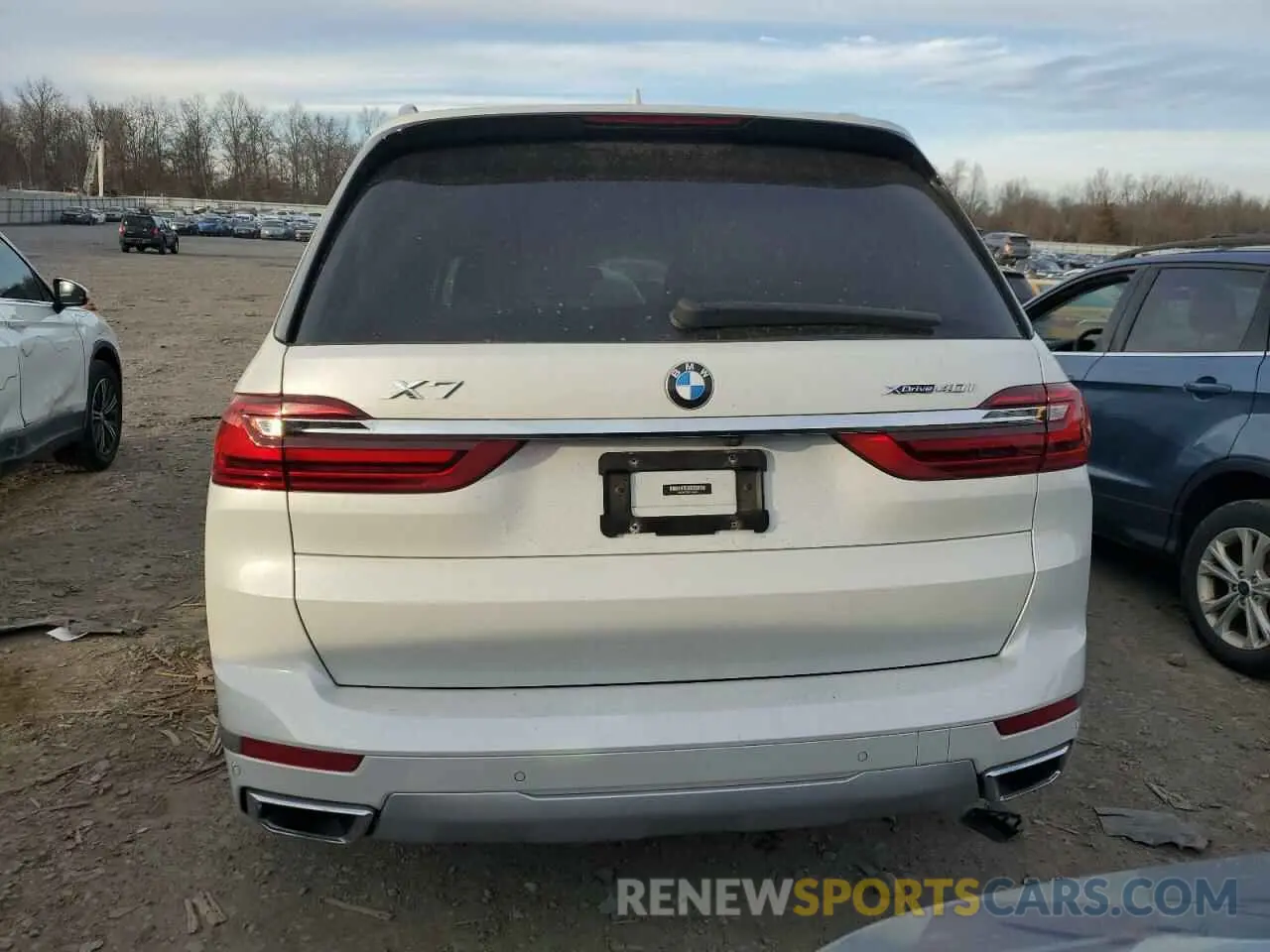 6 Photograph of a damaged car 5UXCW2C53KLB44241 BMW X7 2019