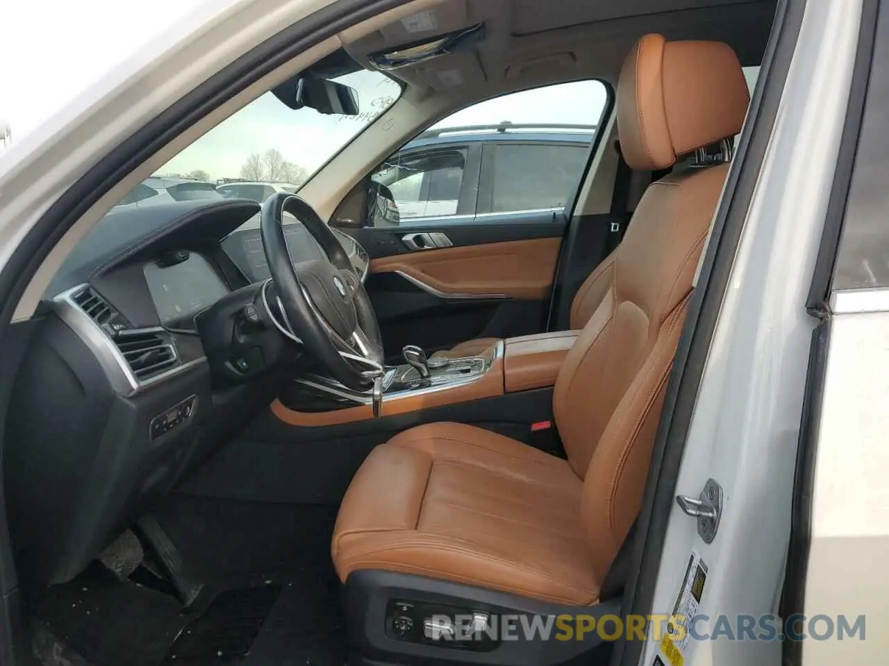 7 Photograph of a damaged car 5UXCW2C53KLB44241 BMW X7 2019