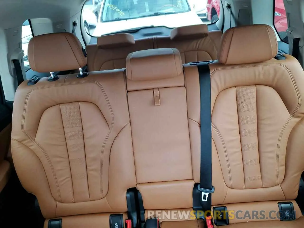 10 Photograph of a damaged car 5UXCW2C54KL081034 BMW X7 2019