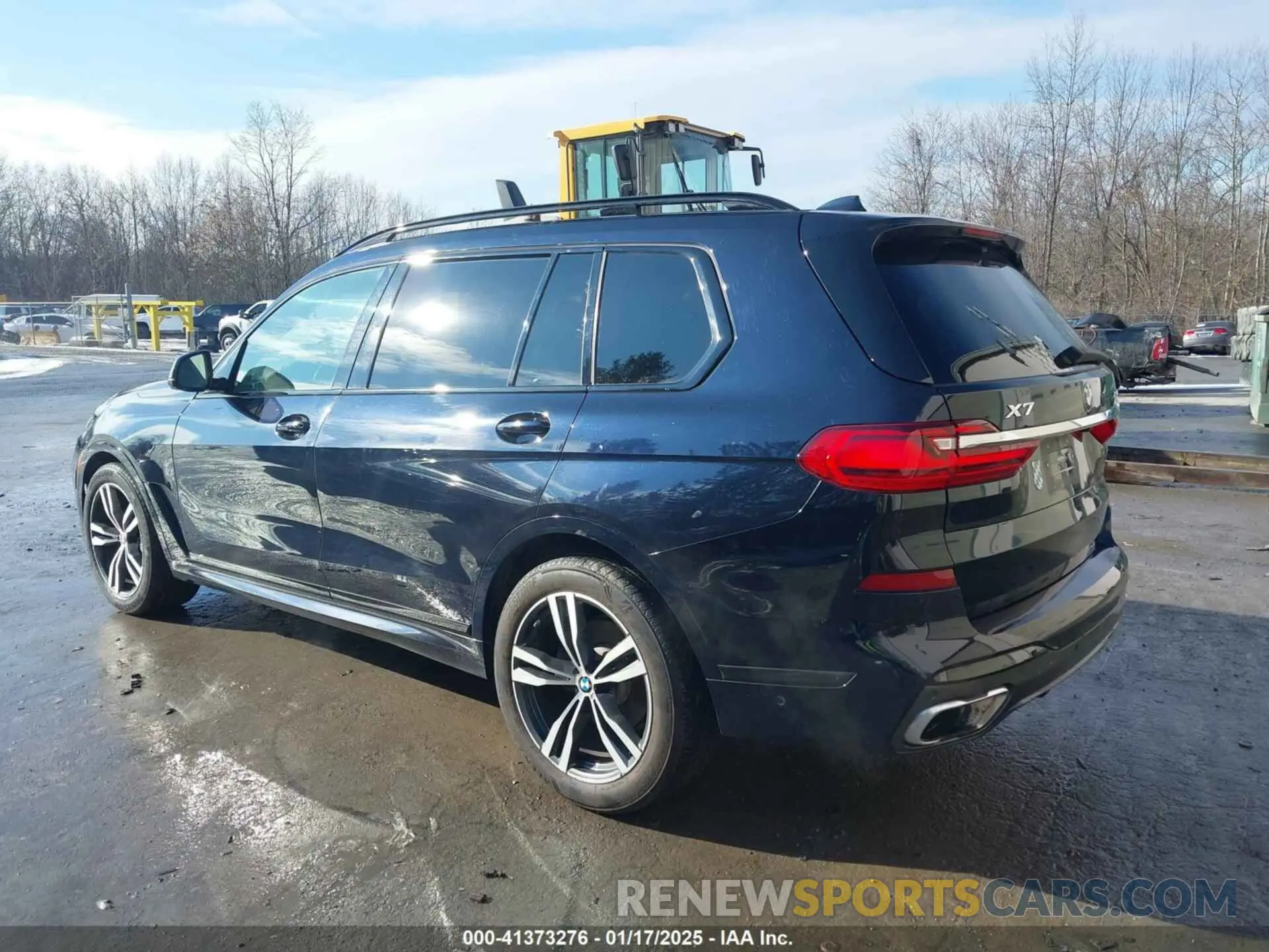 3 Photograph of a damaged car 5UXCW2C54KL082426 BMW X7 2019