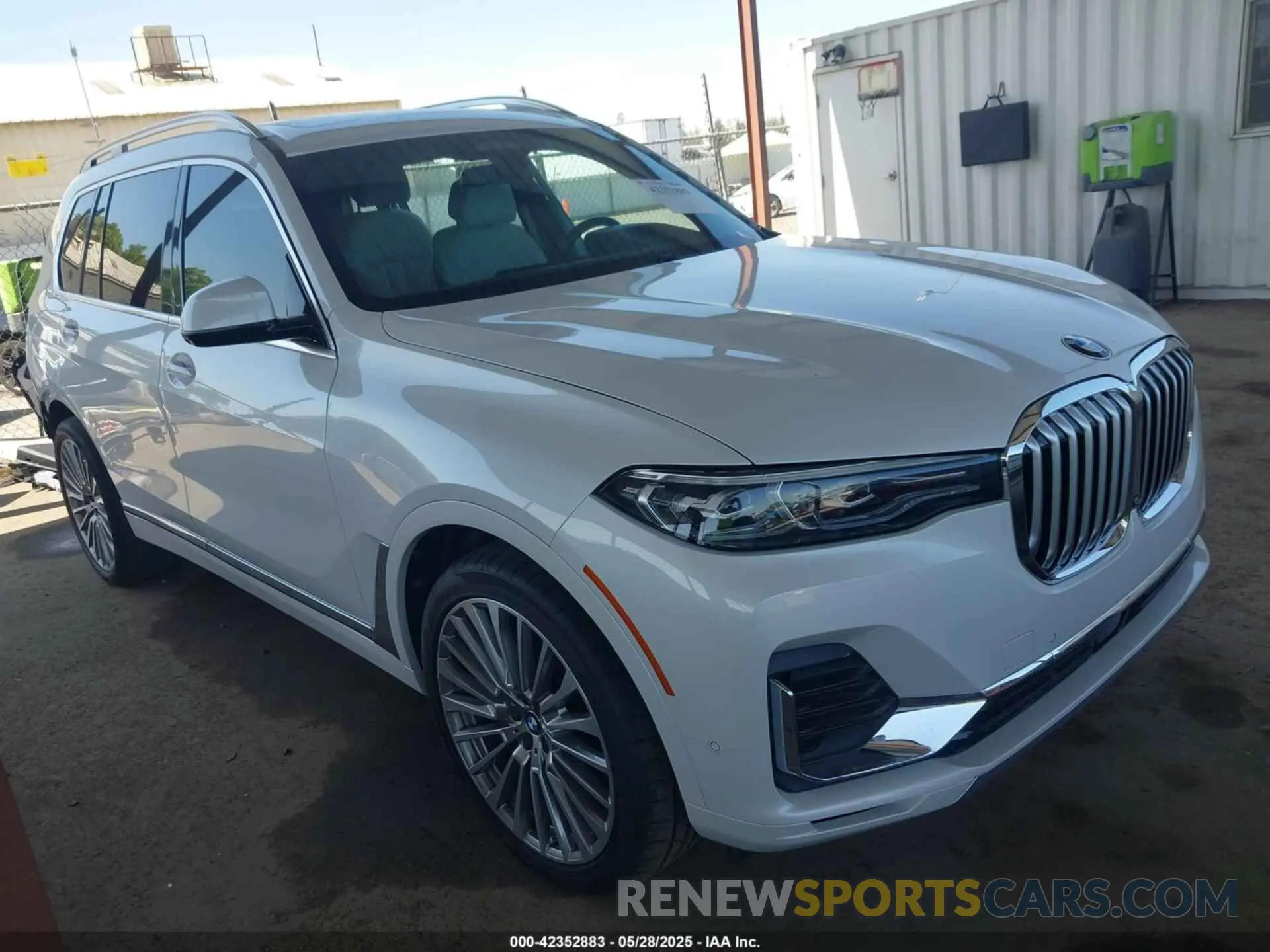 1 Photograph of a damaged car 5UXCW2C54KLB43471 BMW X7 2019
