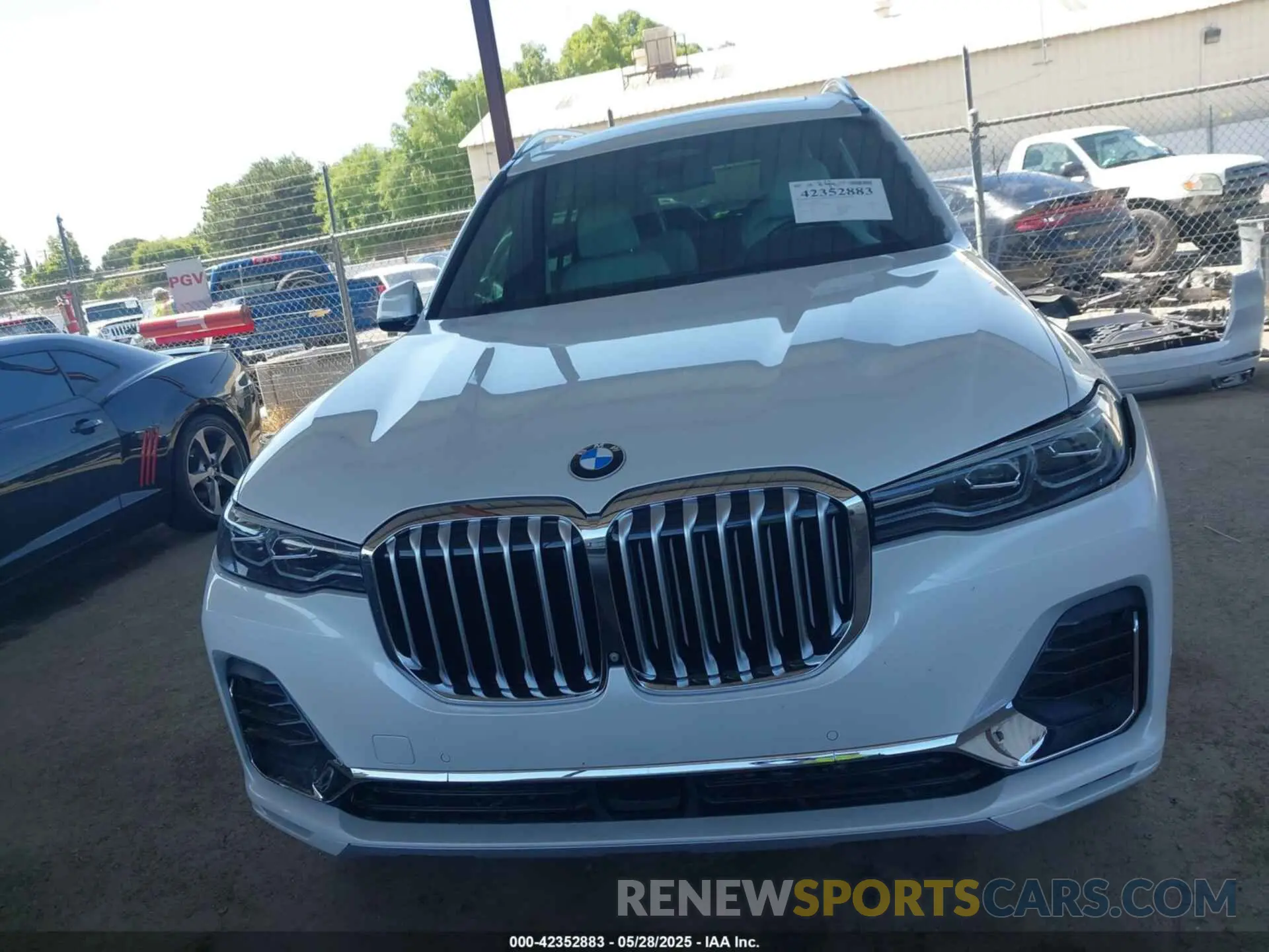 13 Photograph of a damaged car 5UXCW2C54KLB43471 BMW X7 2019
