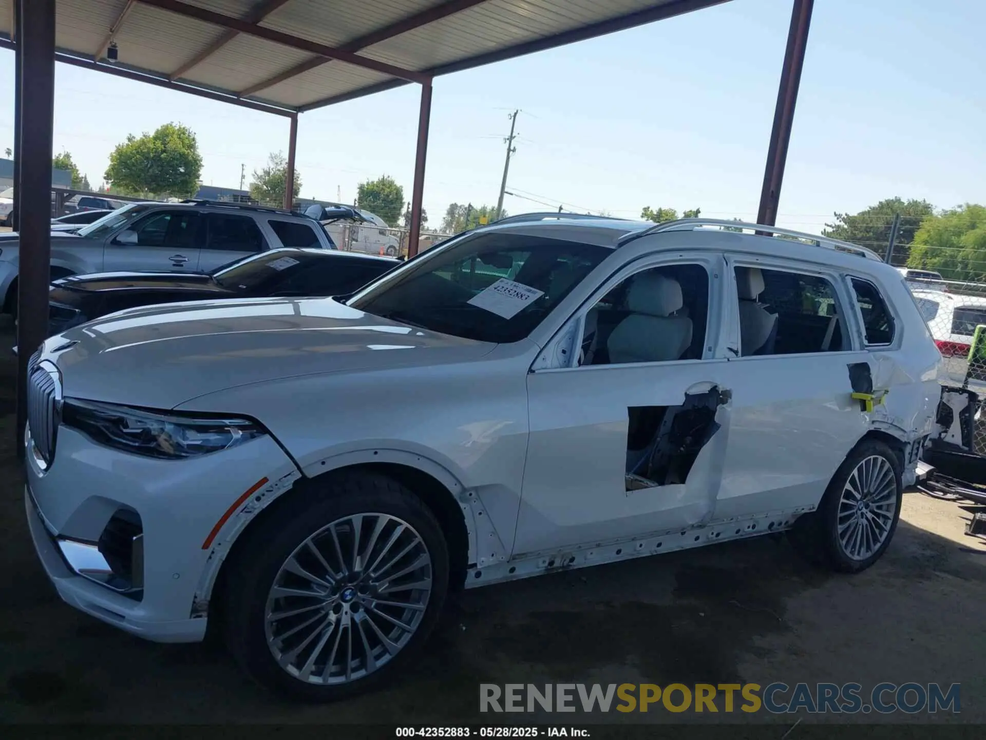 15 Photograph of a damaged car 5UXCW2C54KLB43471 BMW X7 2019