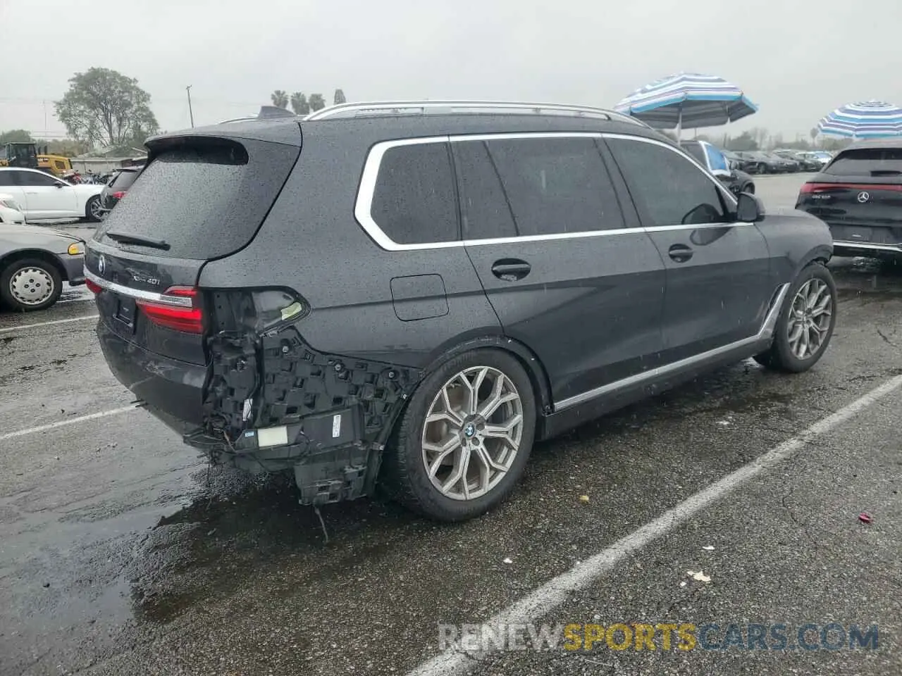 3 Photograph of a damaged car 5UXCW2C55KL083648 BMW X7 2019