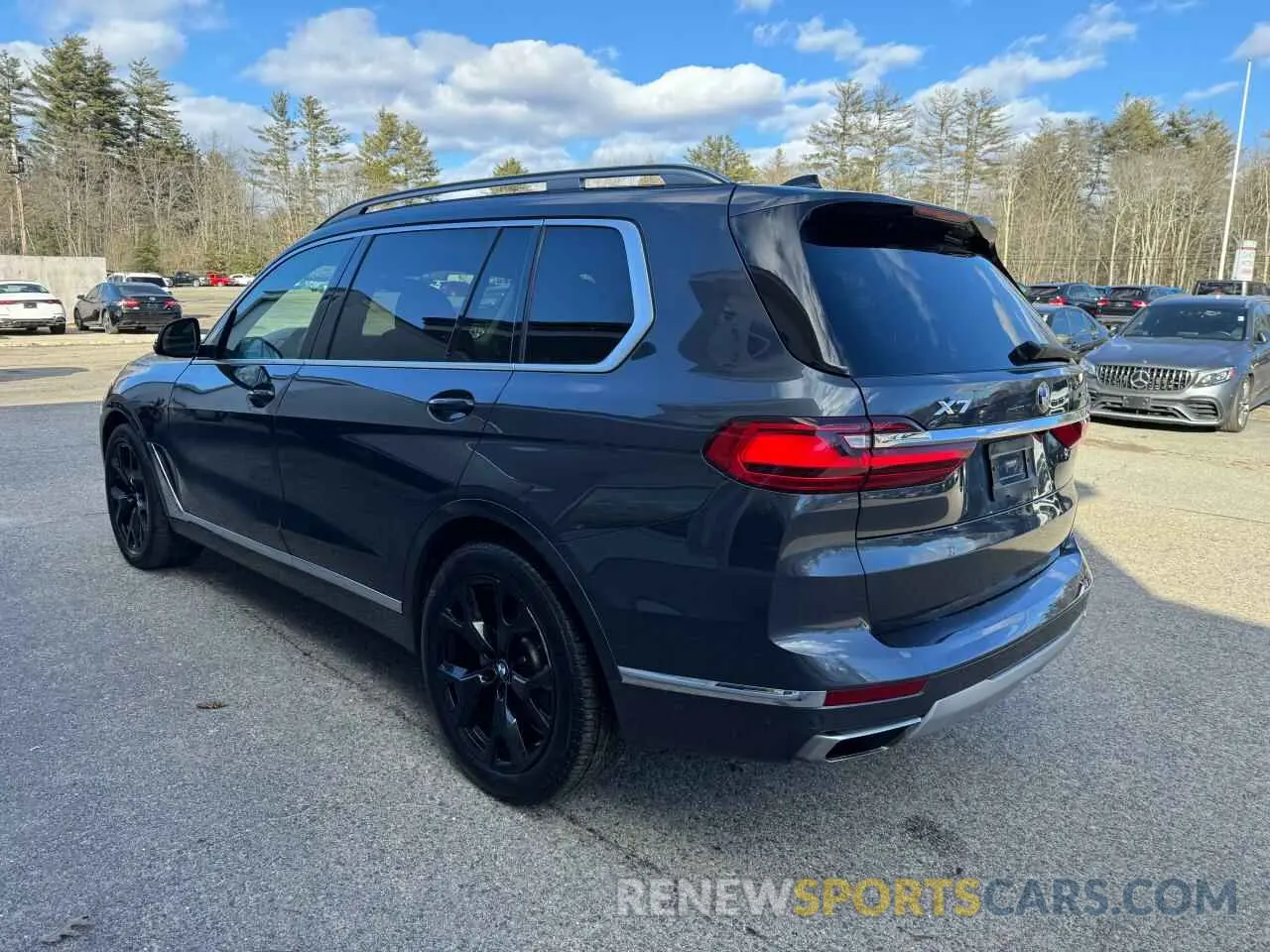 3 Photograph of a damaged car 5UXCW2C55KLB44273 BMW X7 2019