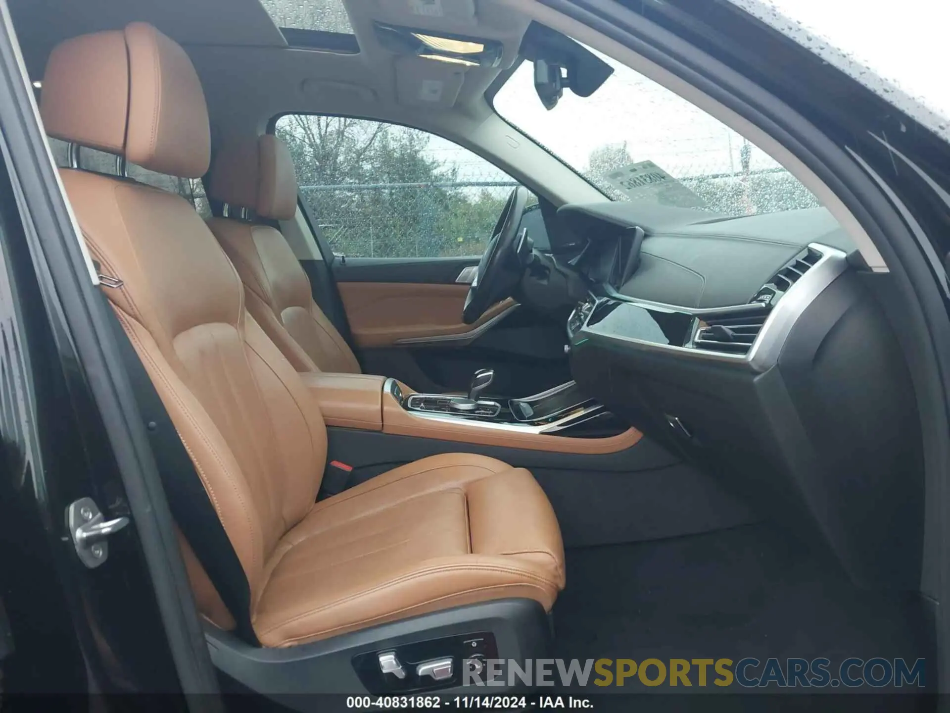 5 Photograph of a damaged car 5UXCW2C56KL081553 BMW X7 2019