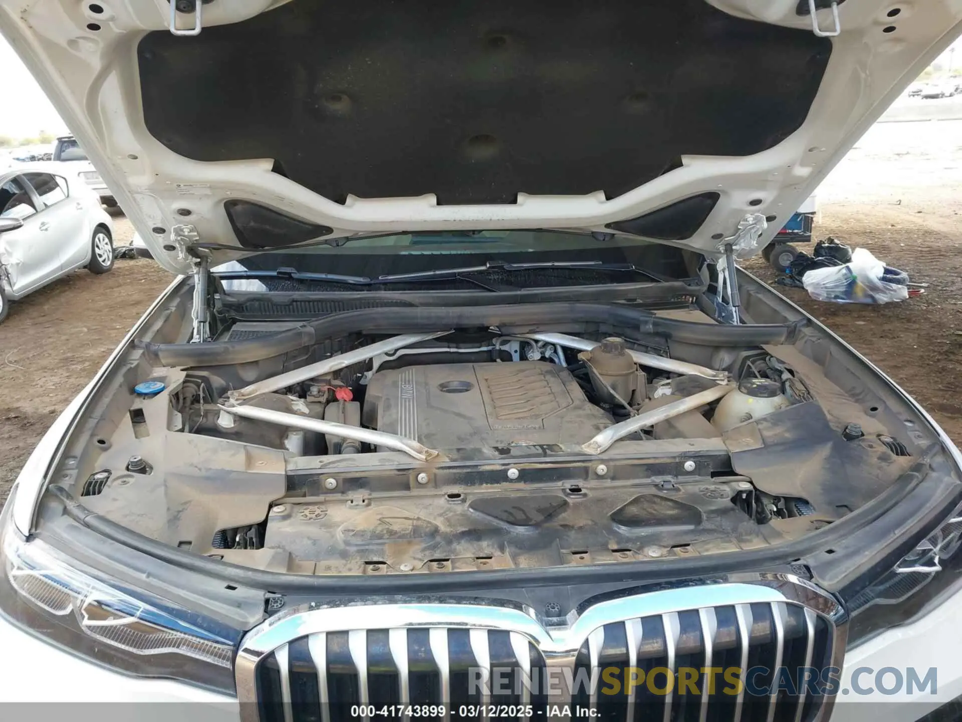 10 Photograph of a damaged car 5UXCW2C56KL083156 BMW X7 2019