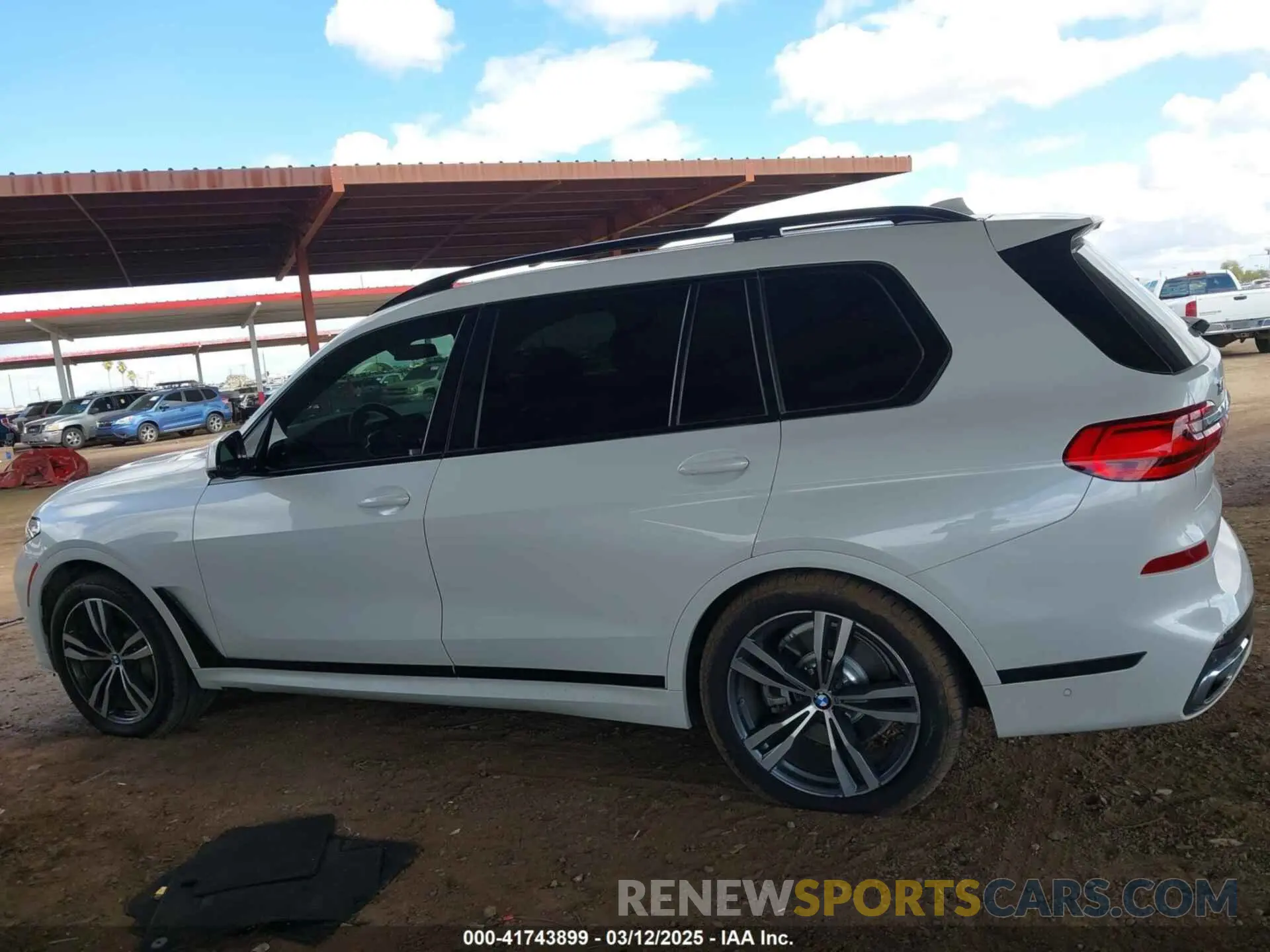 12 Photograph of a damaged car 5UXCW2C56KL083156 BMW X7 2019