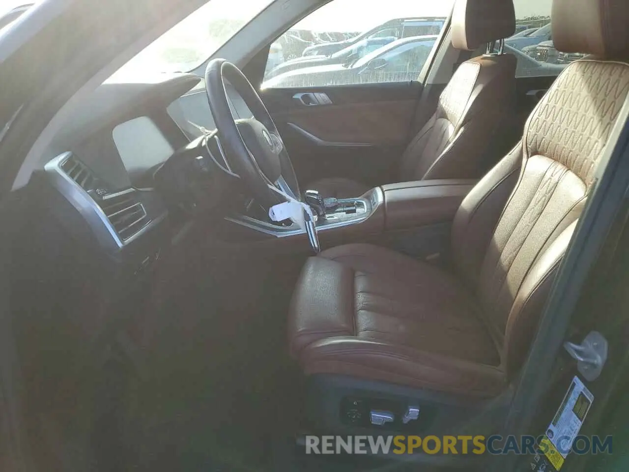 7 Photograph of a damaged car 5UXCW2C56KL083383 BMW X7 2019