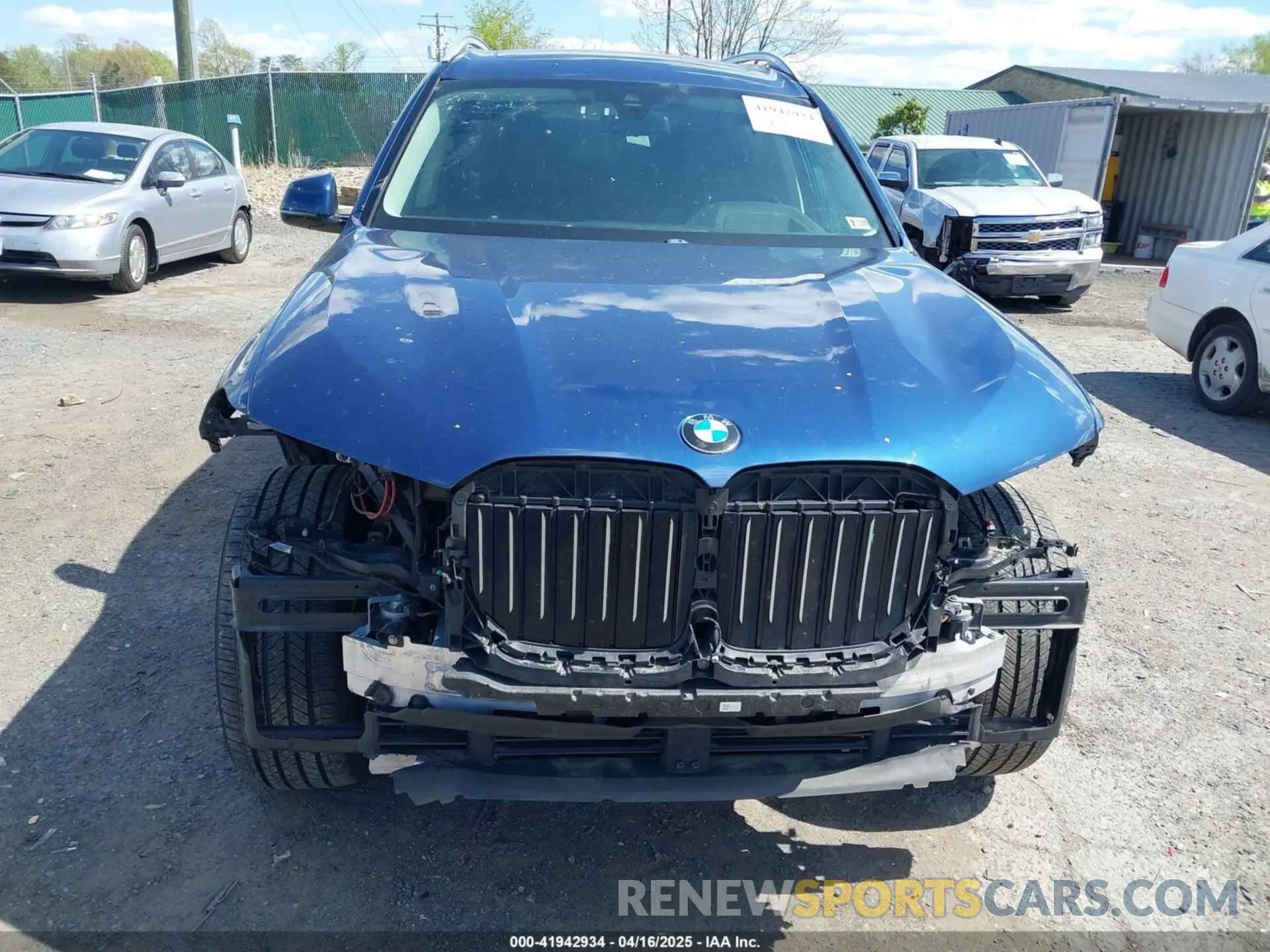 6 Photograph of a damaged car 5UXCW2C56KL083870 BMW X7 2019