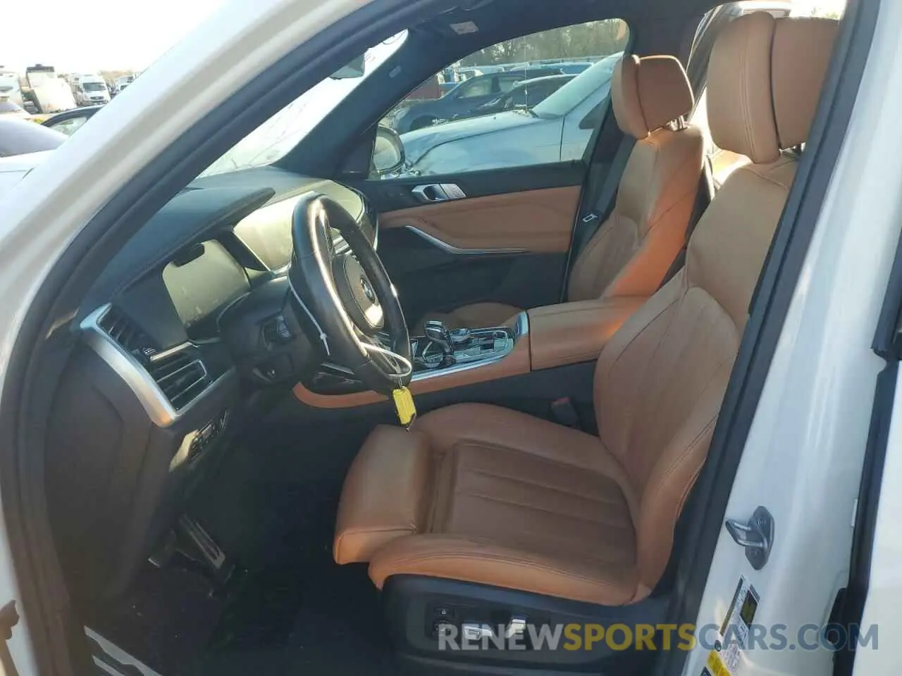 7 Photograph of a damaged car 5UXCW2C56KL085747 BMW X7 2019