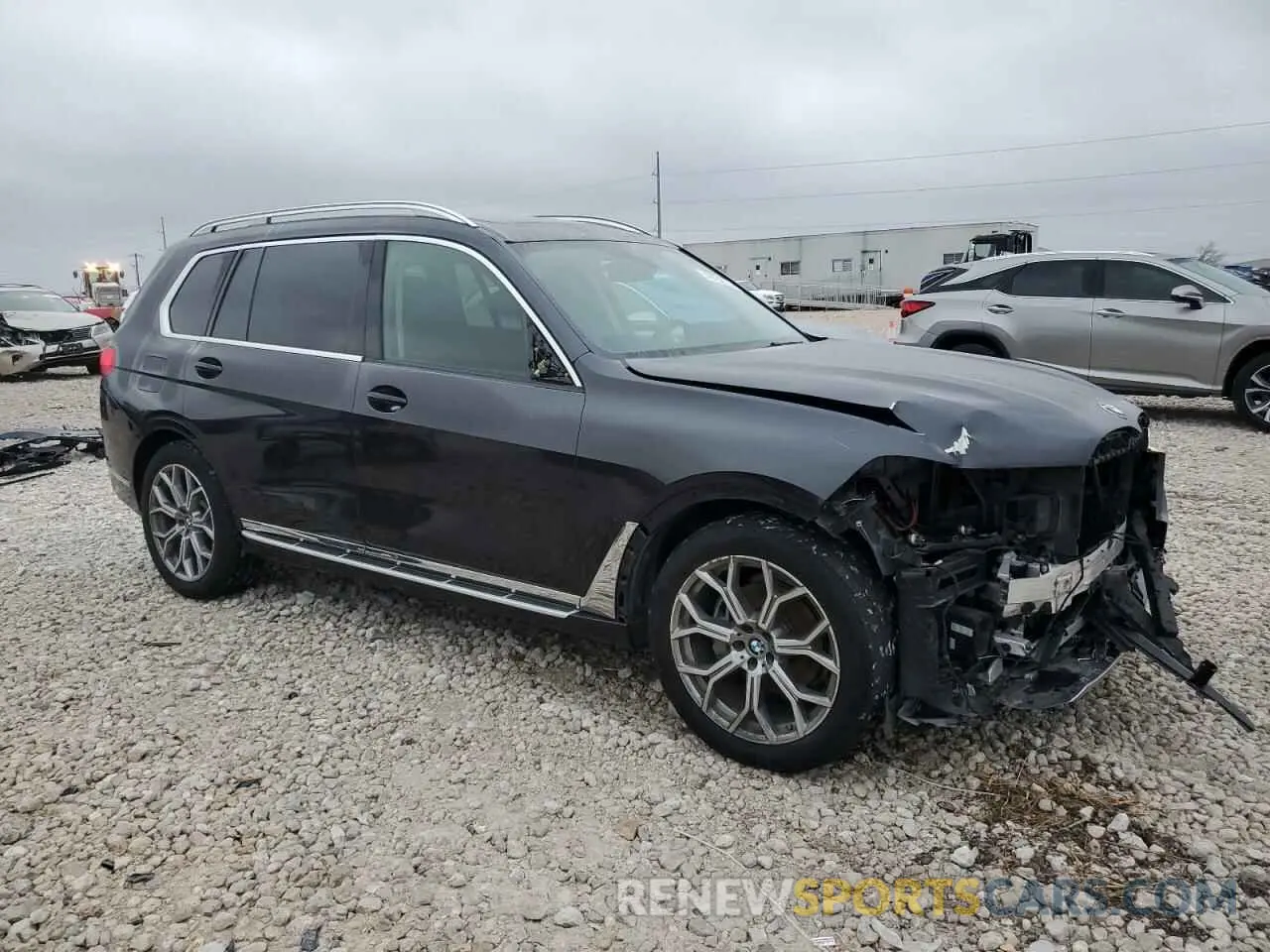 4 Photograph of a damaged car 5UXCW2C56KL086946 BMW X7 2019