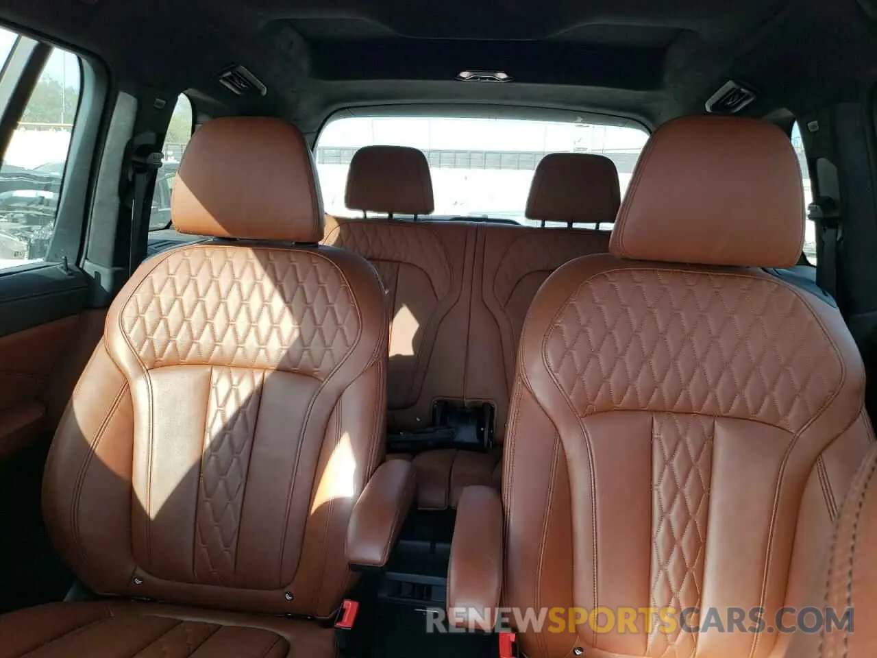 10 Photograph of a damaged car 5UXCW2C57KL083537 BMW X7 2019