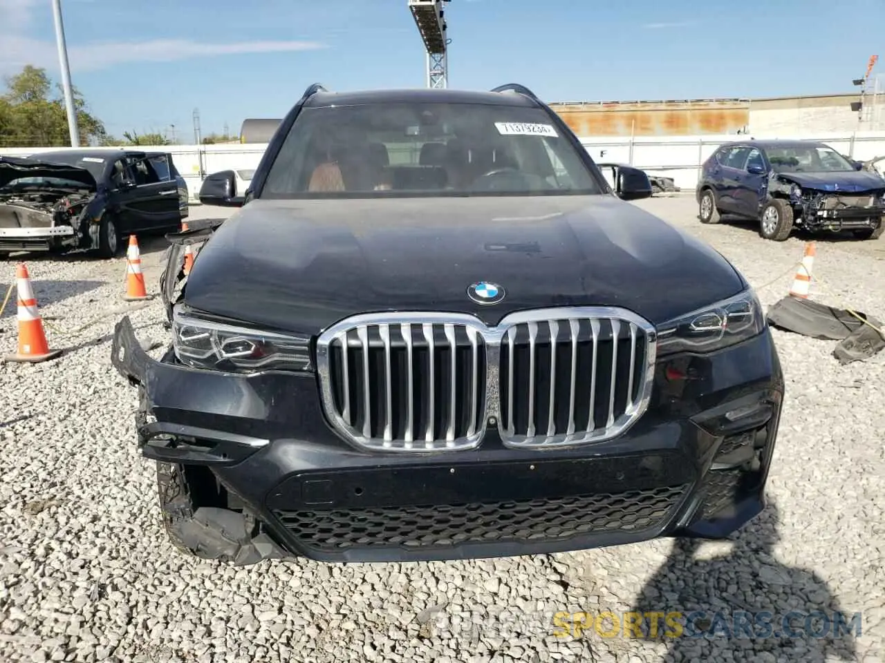 5 Photograph of a damaged car 5UXCW2C57KL083537 BMW X7 2019