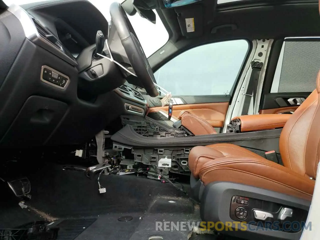 7 Photograph of a damaged car 5UXCW2C57KL085451 BMW X7 2019
