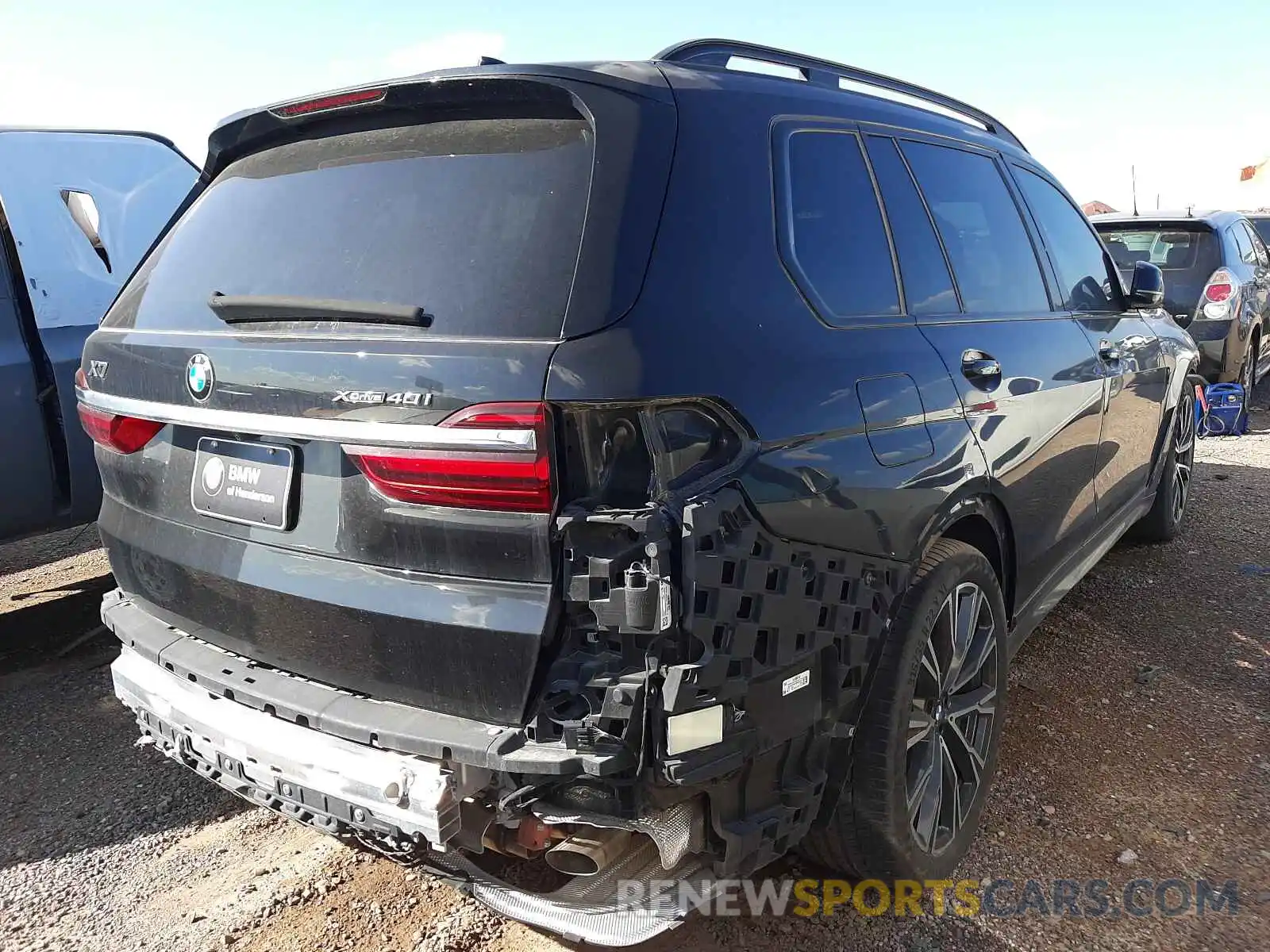 4 Photograph of a damaged car 5UXCW2C57KL085627 BMW X7 2019