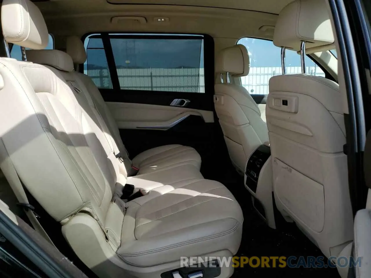 11 Photograph of a damaged car 5UXCW2C57KL087698 BMW X7 2019