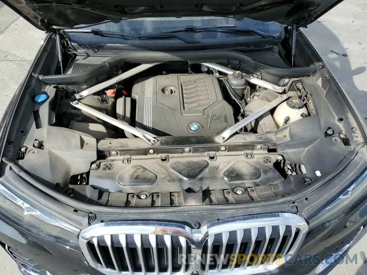 12 Photograph of a damaged car 5UXCW2C57KL087698 BMW X7 2019