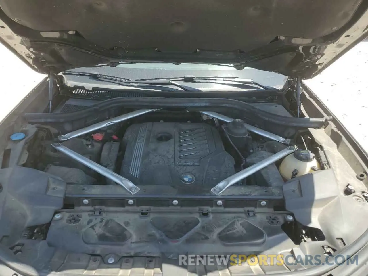 13 Photograph of a damaged car 5UXCW2C57KLB44100 BMW X7 2019