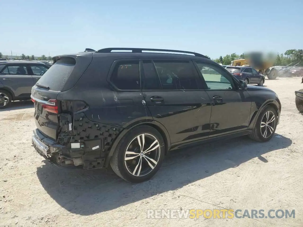 3 Photograph of a damaged car 5UXCW2C57KLB44100 BMW X7 2019
