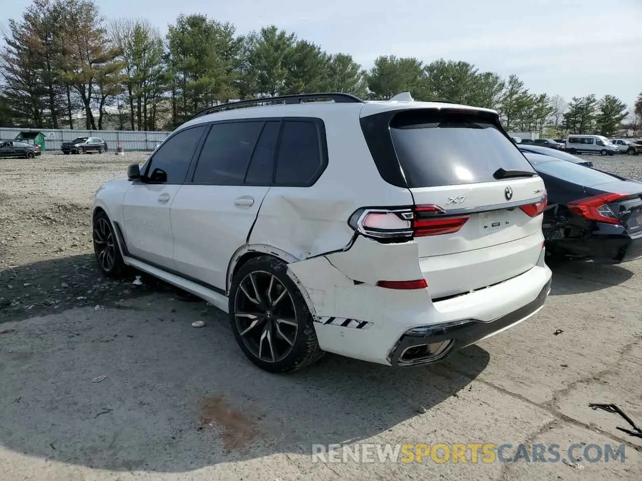 2 Photograph of a damaged car 5UXCW2C58KL082347 BMW X7 2019