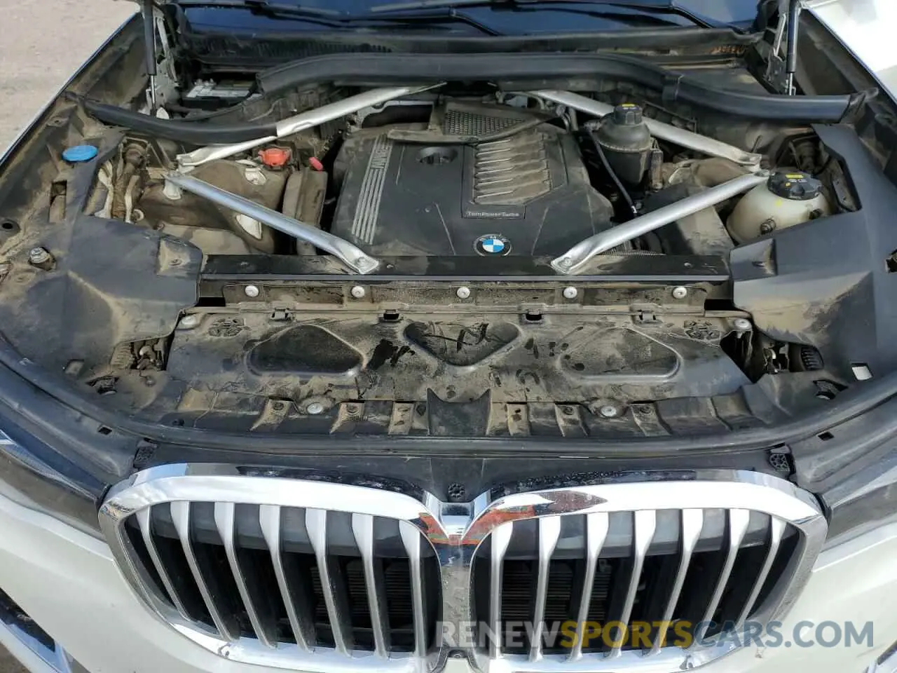 12 Photograph of a damaged car 5UXCW2C58KL085314 BMW X7 2019