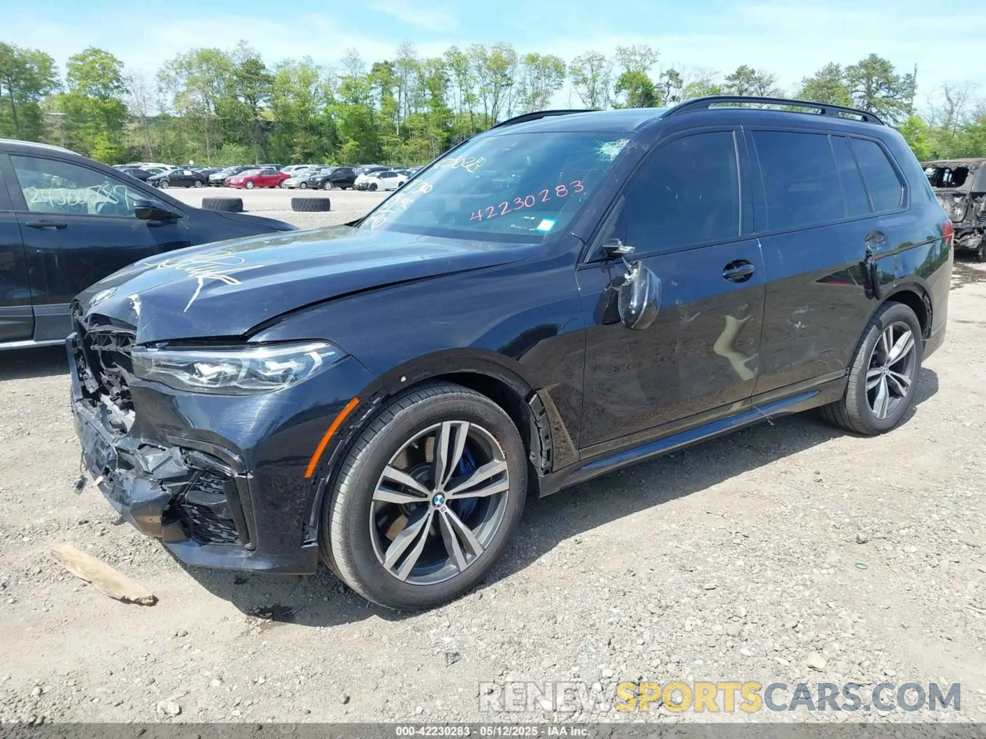 2 Photograph of a damaged car 5UXCW2C5XKL084486 BMW X7 2019