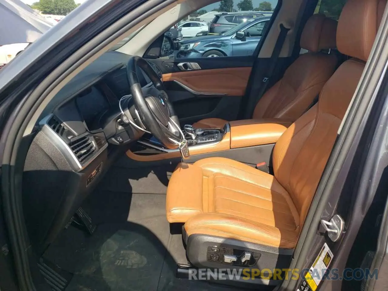 7 Photograph of a damaged car 5UXCW2C5XKL086027 BMW X7 2019