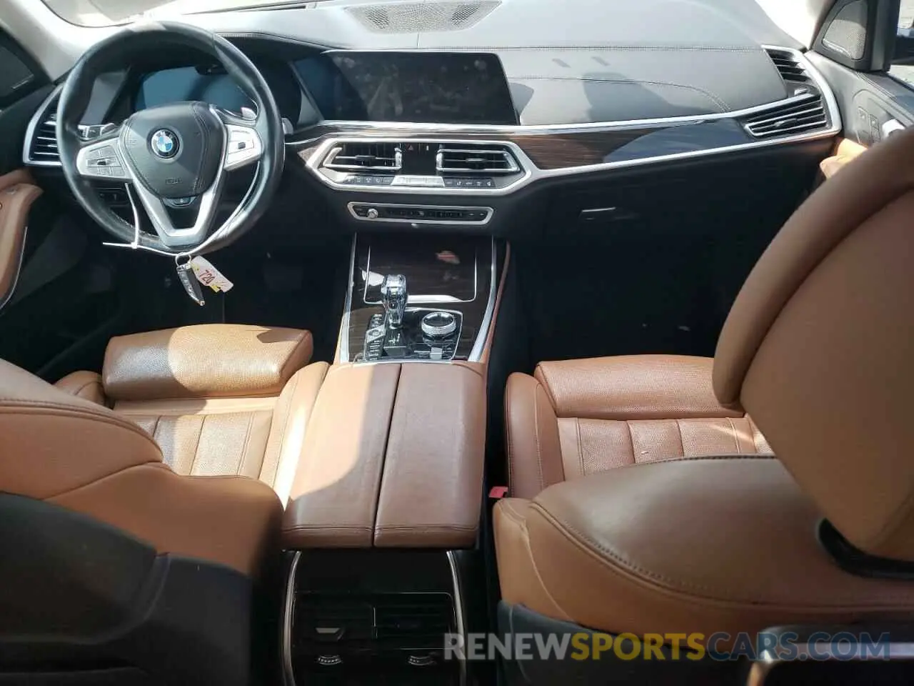 8 Photograph of a damaged car 5UXCW2C5XKL086027 BMW X7 2019