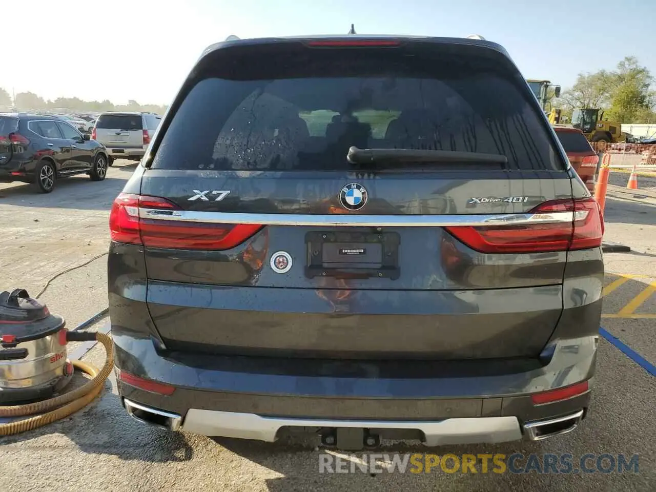 6 Photograph of a damaged car 5UXCW2C5XKL087159 BMW X7 2019