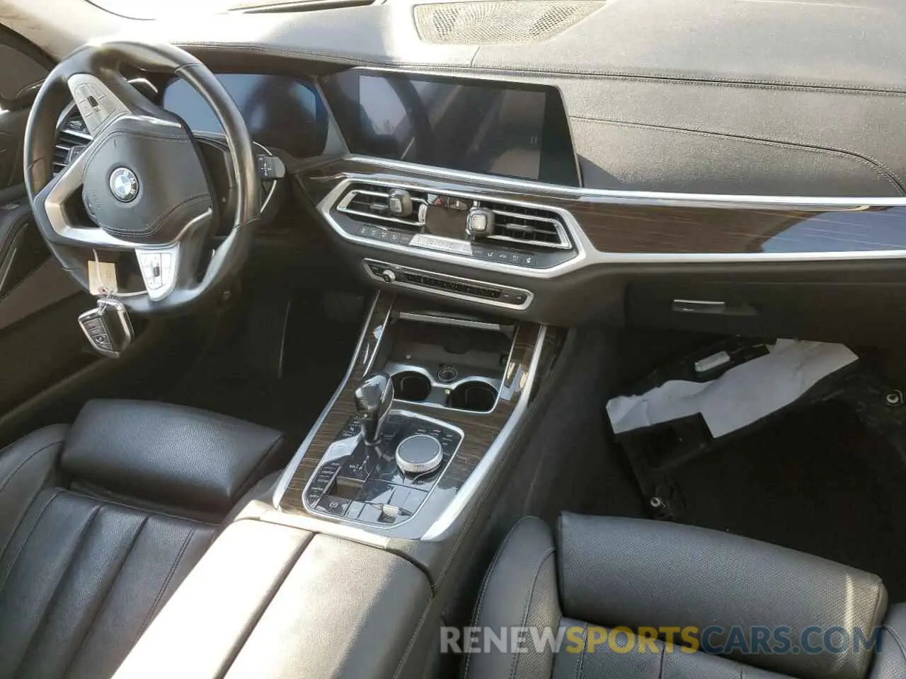 8 Photograph of a damaged car 5UXCW2C5XKL087159 BMW X7 2019
