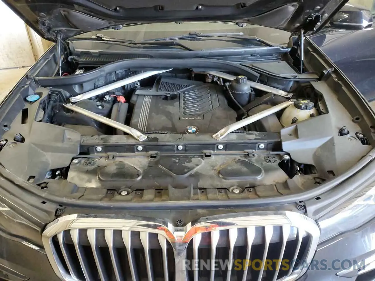 12 Photograph of a damaged car 5UXCW2C5XKL087839 BMW X7 2019