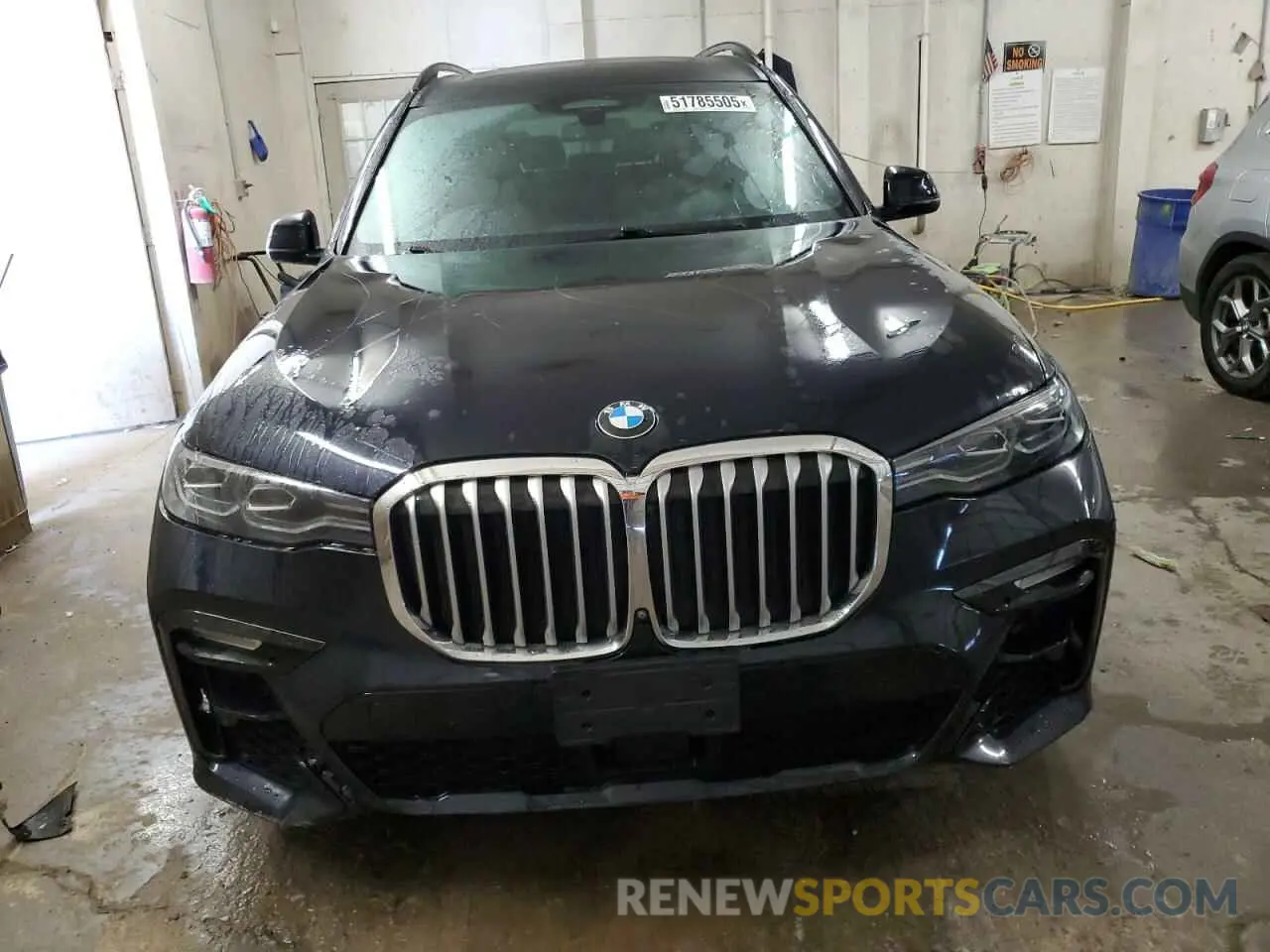 5 Photograph of a damaged car 5UXCW2C5XKL087839 BMW X7 2019
