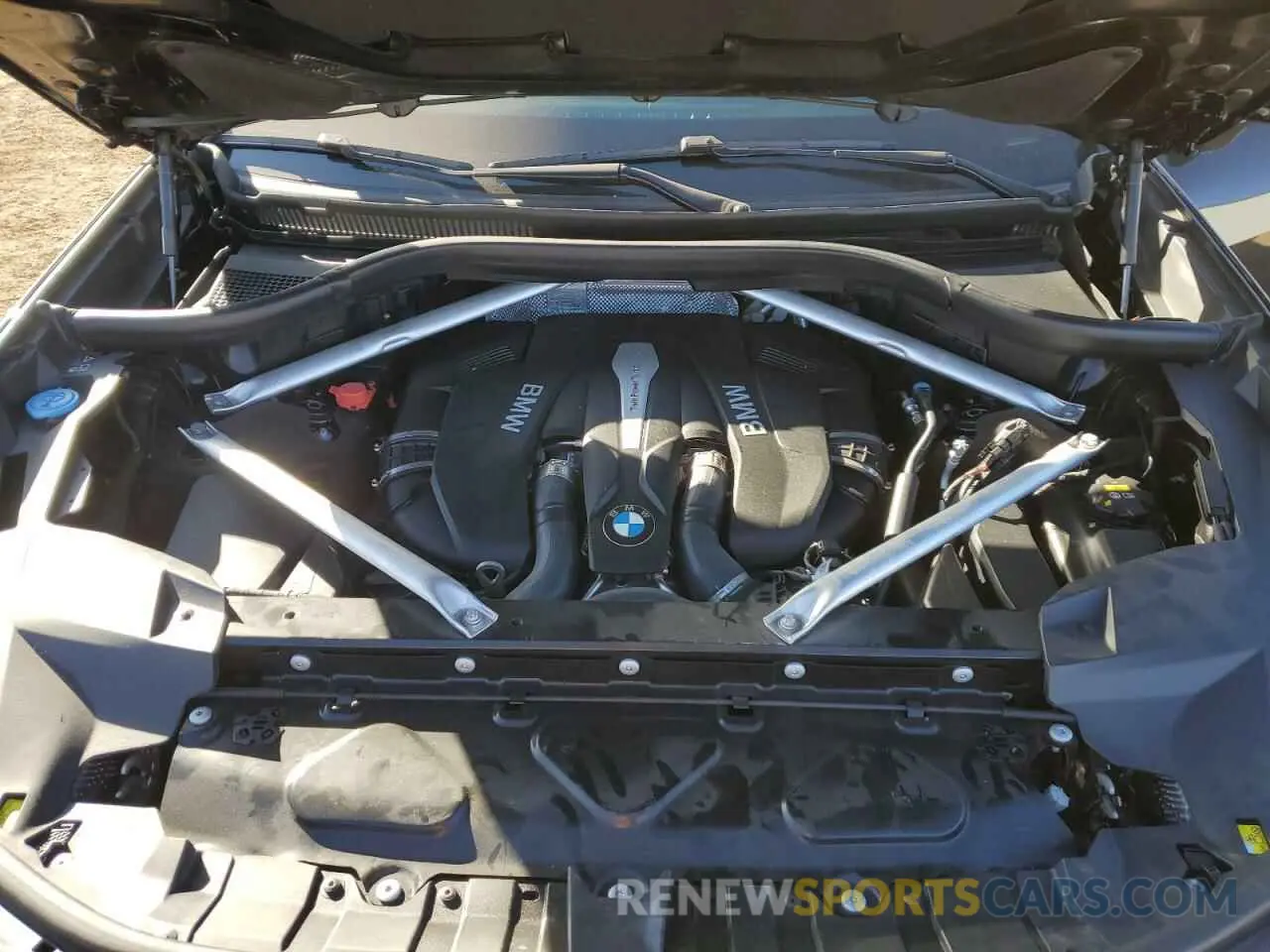 12 Photograph of a damaged car 5UXCX4C53KLS35788 BMW X7 2019