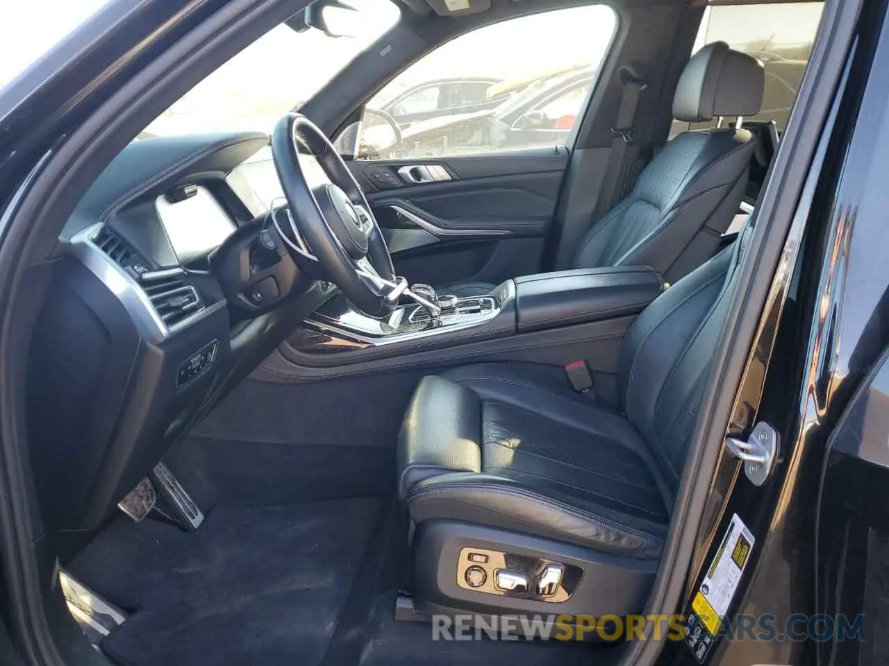 7 Photograph of a damaged car 5UXCX4C53KLS35788 BMW X7 2019