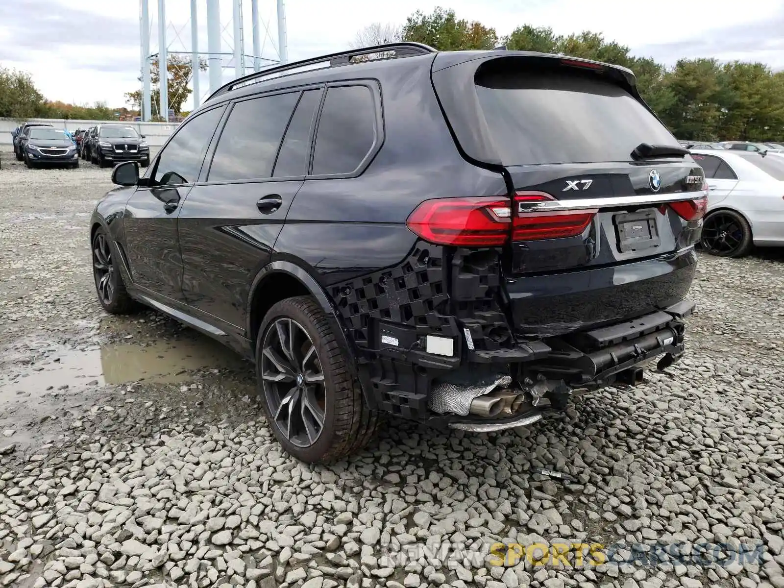 3 Photograph of a damaged car 5UXCX4C54KLB39705 BMW X7 2019