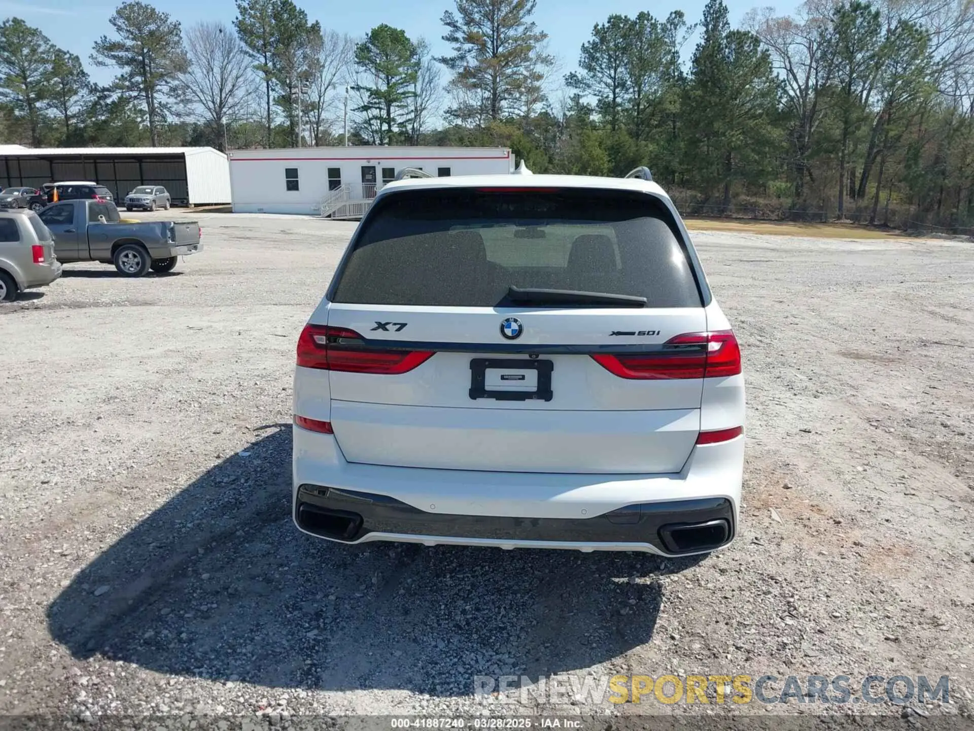 16 Photograph of a damaged car 5UXCX4C54KLS37968 BMW X7 2019