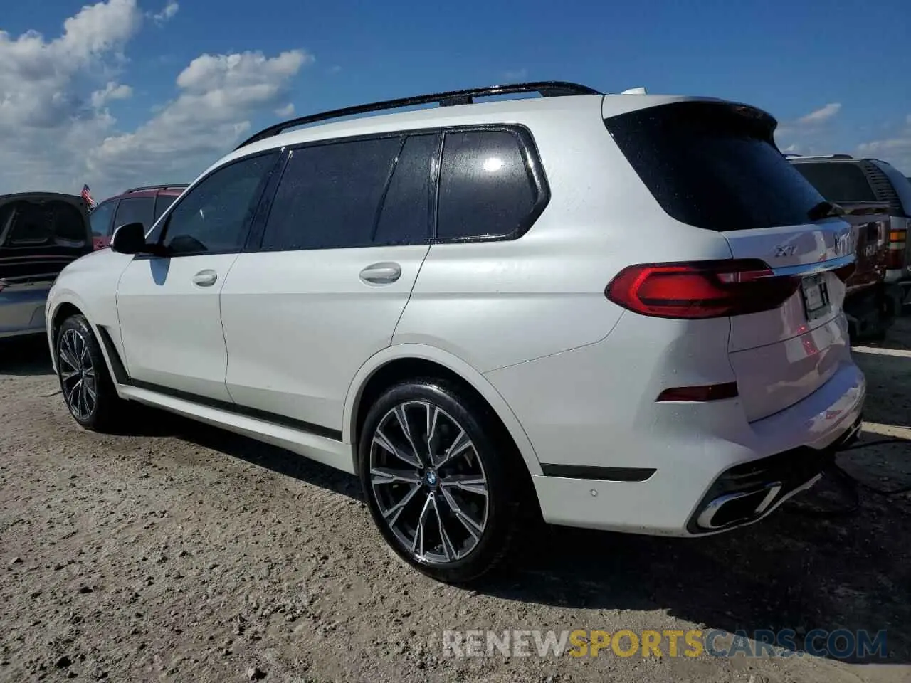 2 Photograph of a damaged car 5UXCX4C55KLS36814 BMW X7 2019