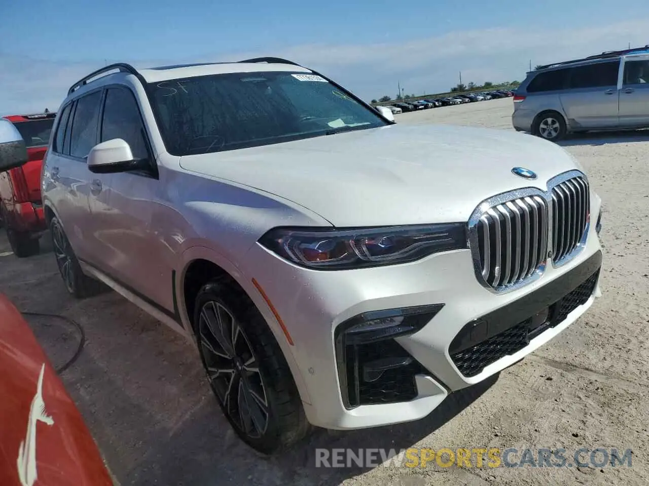 4 Photograph of a damaged car 5UXCX4C55KLS36814 BMW X7 2019