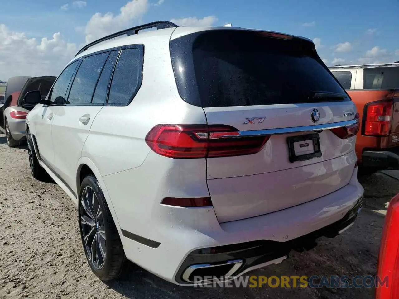 6 Photograph of a damaged car 5UXCX4C55KLS36814 BMW X7 2019