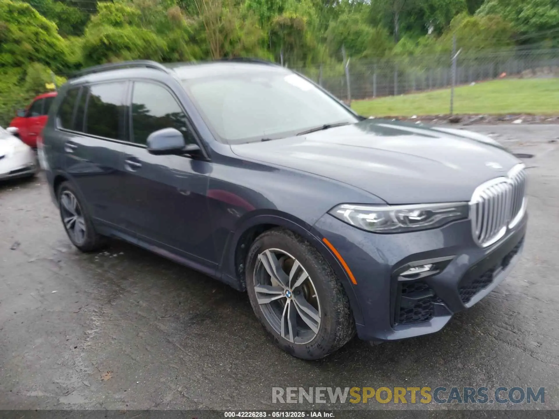 1 Photograph of a damaged car 5UXCX4C57KLS37656 BMW X7 2019