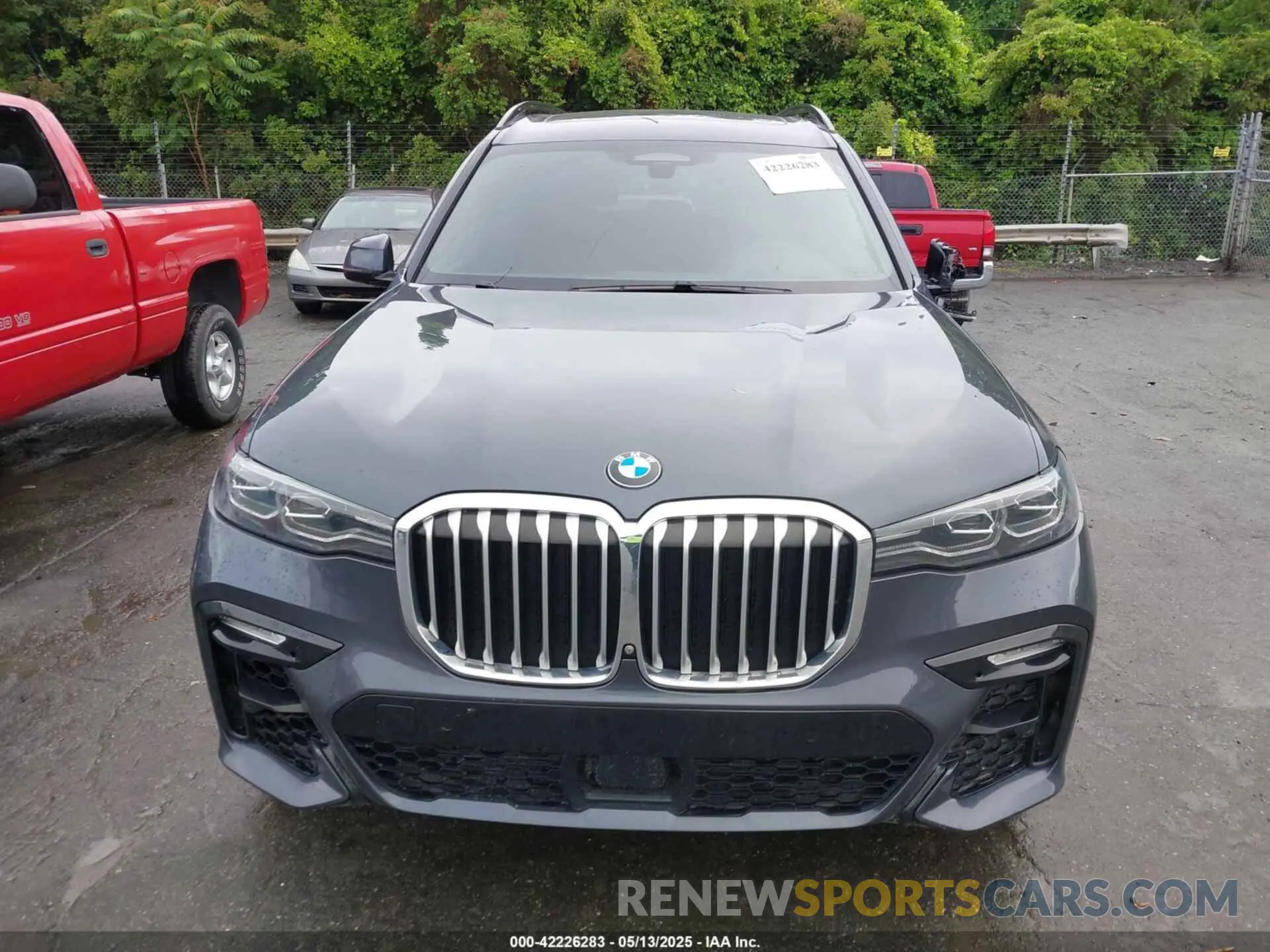 12 Photograph of a damaged car 5UXCX4C57KLS37656 BMW X7 2019