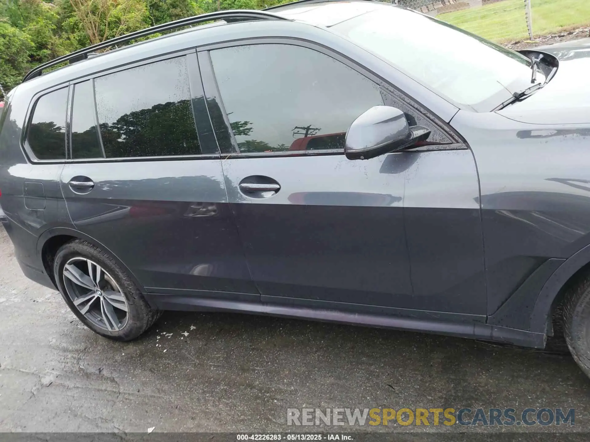 13 Photograph of a damaged car 5UXCX4C57KLS37656 BMW X7 2019