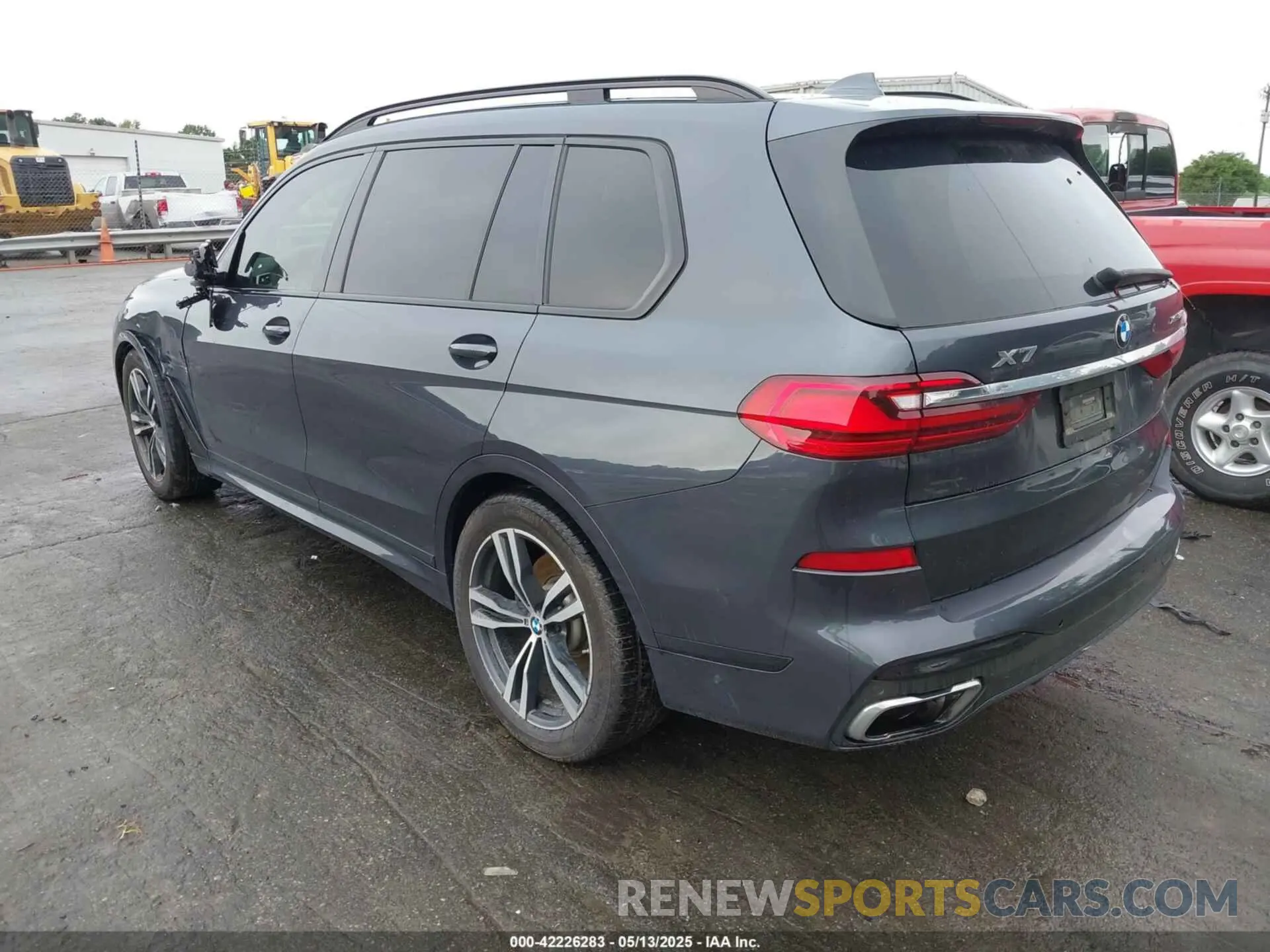 3 Photograph of a damaged car 5UXCX4C57KLS37656 BMW X7 2019