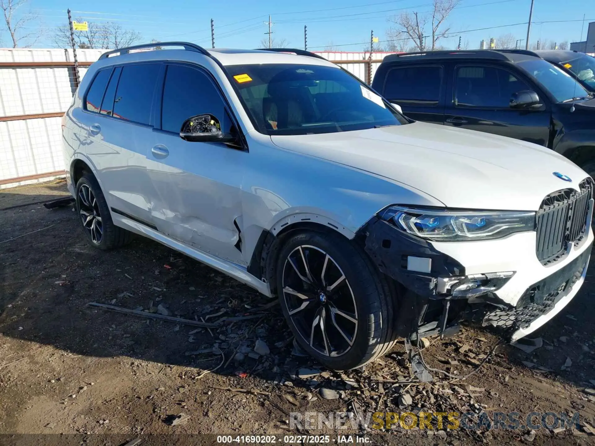1 Photograph of a damaged car 5UXCX4C58KLS35656 BMW X7 2019